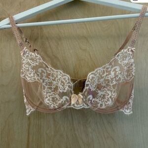Lace Underwire Bra in Nude and White